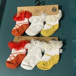 BABY ESSENTIALS SOCKS LOT: 2 PACKS: SIZE 0-12 MTH